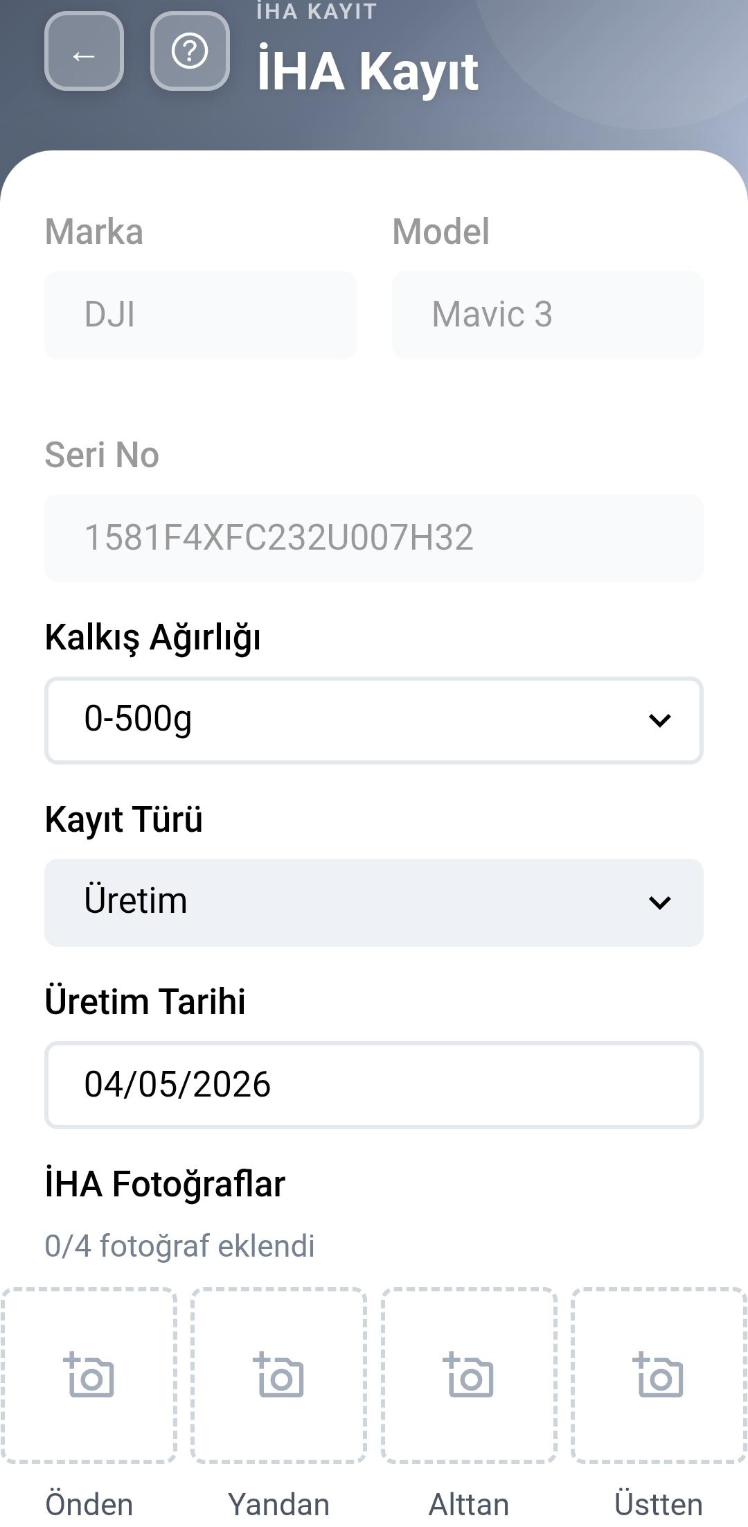 Drone marka, model ve seri numarası tarama sonucunda otomatik olarak doldurulacaktır. Gerekli diğer bilgileri de girerek kayıt işlemini tamamlayın.